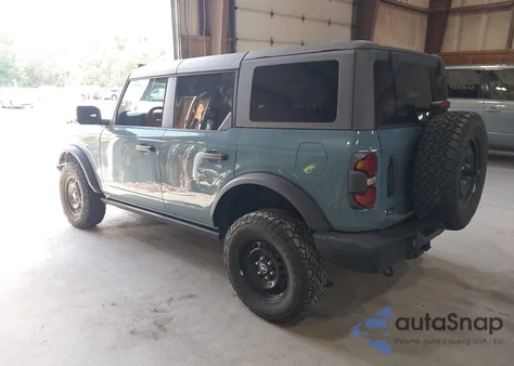 2022 Ford Bronco Black Diamond z USA, uszkodzony, nr VIN 1FMEE5DP3NLB38824